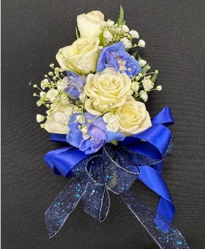 BLUE BEAUTY CORSAGE