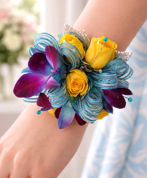 BLUE DESIRE  Corsage