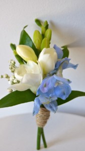 Blue ice Boutonnière