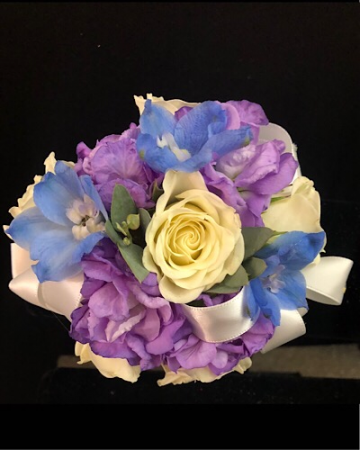 Blue moon Corsage