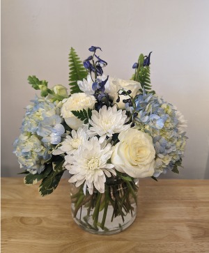 Blue skies  GOLD CANYON sympathy flowers 