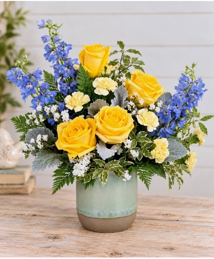 BLUE SKIES FLOWER ARRANGEMENT