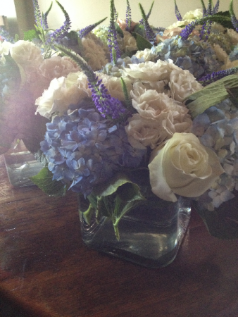 Blue & White Centerpieces Guest Table Arrangements