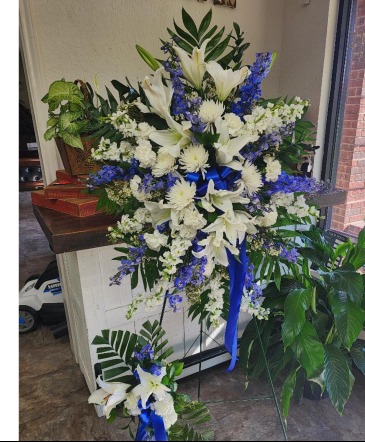 Blue & White Easel Spray Easel in Marlin, TX | Busy Bees Florist
