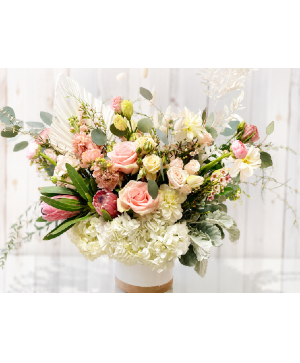 Blush & Cream Elegance 