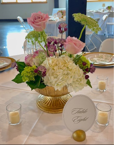 Blush Garden  Table Centerpiece  in Laurel, MT | PLANTASIA FLOWERS, PLANTS & GIFTS
