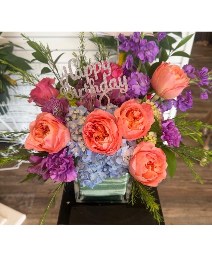 BLUSH ROMANCE ARRANGEMENT