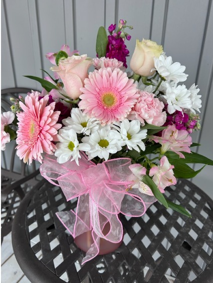 Blushing Daisy Pink Gatherine Vase