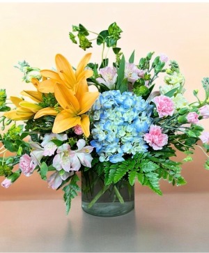 Blushing Hydrangea Garden Cylander