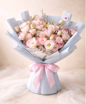 BLUSHING LISIANTHUS Wrap