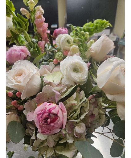 Blushing O' Hara  fresh arrangement