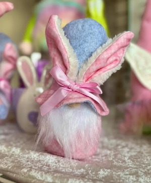 Bonnet Bunny Gnome Gift