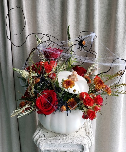 BOO-QUET HALLOWEEN FLOWER ARRANGEMENT