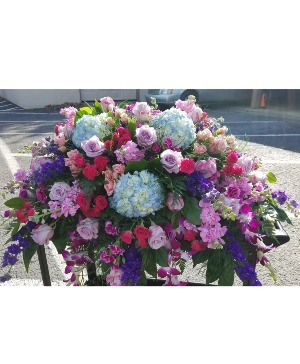 Botanical Beauty Casket Spray