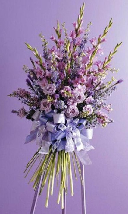 Bouquet of love easle spray