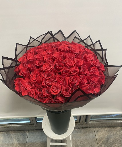 Bouquet of 50 Red Roses 