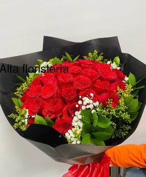 Bouquet of Red Roses        36 Roses    or  50 roses