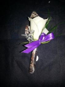 BOUT #4 W/ MATCHING CORSAGE 