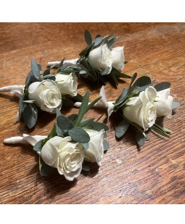 Boutonniere  Wedding Party Flowers in Medina, NY | CREEKSIDE FLORAL AND DESIGN