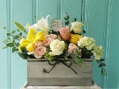 HEARTFELT MESSAGE WOODEN BOX BOUQUET FLOWER ARRANGEMENT
