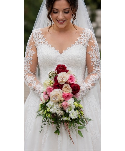 BRIDE  TO  BE  BRIDAL BOUQUET 
