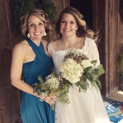 Bride/Bridesmaid Handmade Burlap Roses/ and fresh hydrangeas