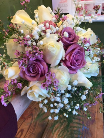 Bride,s   bouquet of roses 16 roses/ any color combo/ with filler