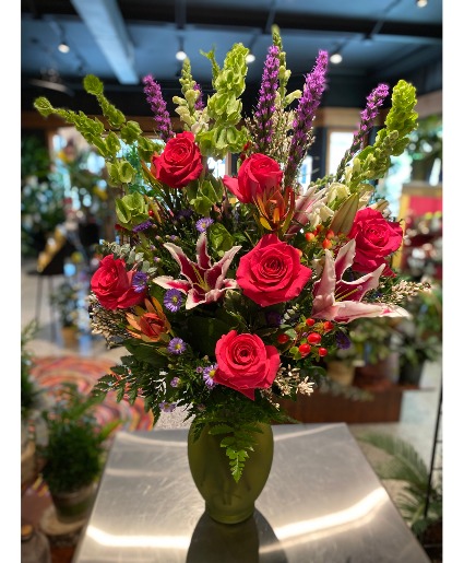 Bright & Lively Premium Vase Design