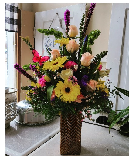 Bronze shining  Vase fresh
