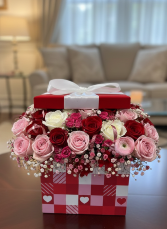 Brooklyn Box Arrangement for san valentin 