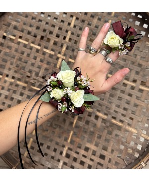 Carmilla Corsage