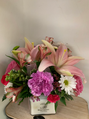 Burning Love Exclusive Candle Arrangement
