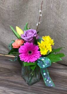 Burst of spring Vase arrangement
