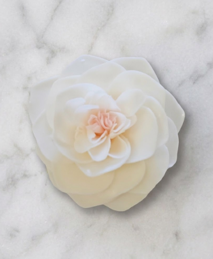 Butterfly Kisses Petite Flower Soap Soft Bouquet Scent