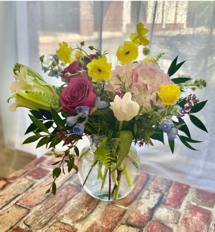 Butterfly paradise Vase Arrangement
