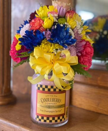 Candle with Fresh fresh flowers in Ripley, TN | MONT'S FLOWER SHOP LLC