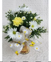 Candleberry Candle Floral Frenzy  Candle with fresh floral adorning the lid