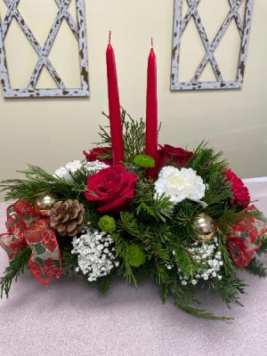 CANDLELIGHT CHRISTMAS CENTERPIECE