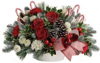 Candy Cane Christmas Table Arrangement   Substitutions Maybe Necessary
