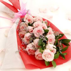 Captivating Pink Bouquet 12 Stem Pink Roses