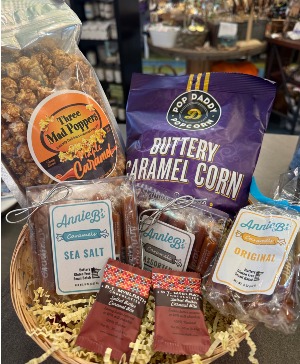 Caramels Lovers Basket Gift Basket