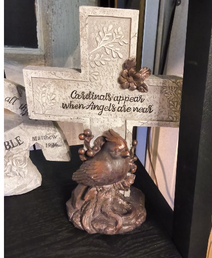 Cardinals appear when angels are near Sympathy cross