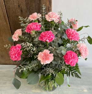 Carnation Splendor Vase Arrangement