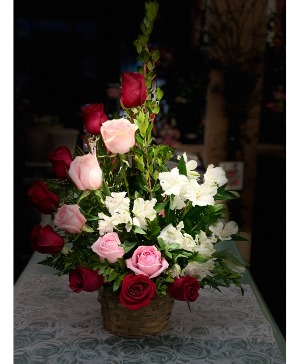 Cascade de Roses basket