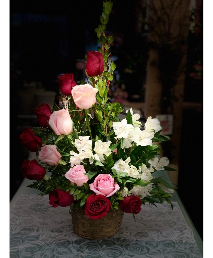 Cascade de Roses basket