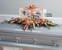 CASKET SPRAY WHITE MEMORIES 