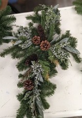 Center piece pine cross 