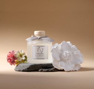 Light Green Ceramic Flower Diffuser | White Jasmin For The Home
