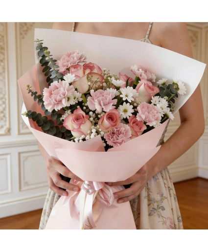 charming Wrapped Bouquet