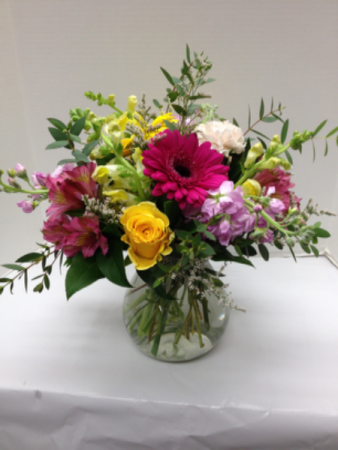 Cheerful Bouquet Vase Arrangement